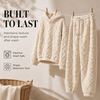 💖 Premium Comfort✨Embossed Geometric Plush Set – Warm embossed plush matching set, trendy & cozy for cold days🍂👚